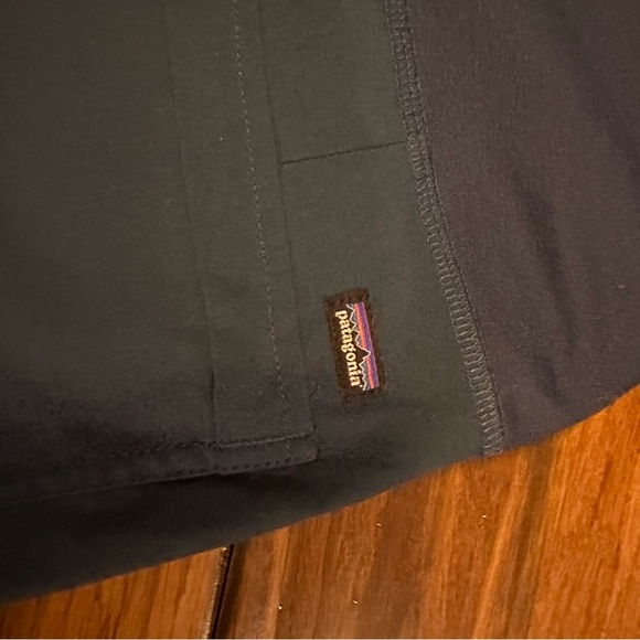 Patagonia Women’s Quick Dry Shorts, Size Small - Picture 4 of 6